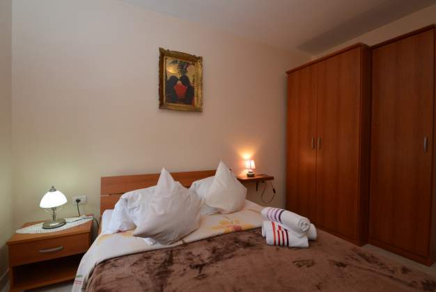 Apartment Ljiljana 2 terraces and rural peace for 4 people, Punta Križa, Cres