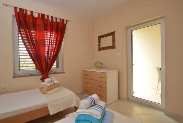 Apartment Ljiljana 2 terraces and rural peace for 4 people, Punta Križa, Cres