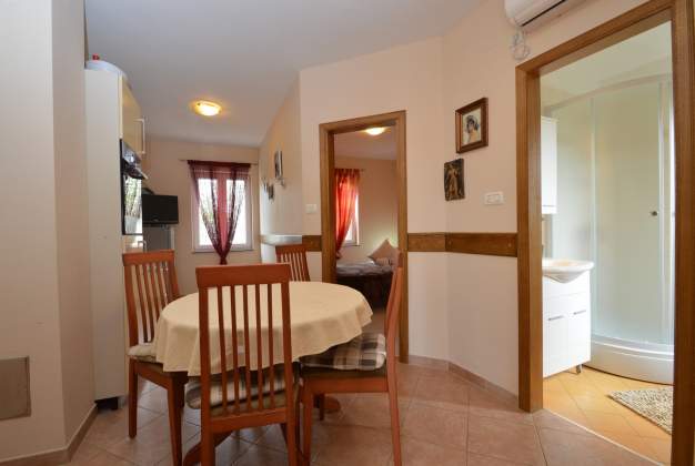 Apartment Ljiljana 2 terraces and rural peace for 4 people, Punta Križa, Cres