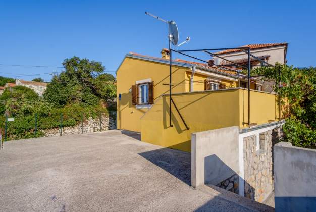 Apartment Rialto 1 - Veli Losinj, Croatia