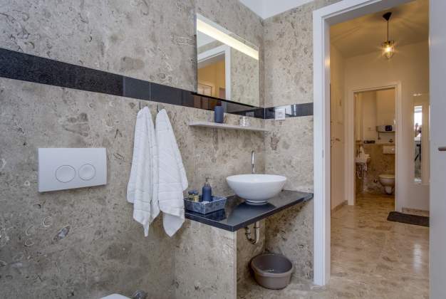 Apartment Medea, ein elegantes Apartment mit Meerblick für zwei Personen – Mali Lošinj, Kroatien