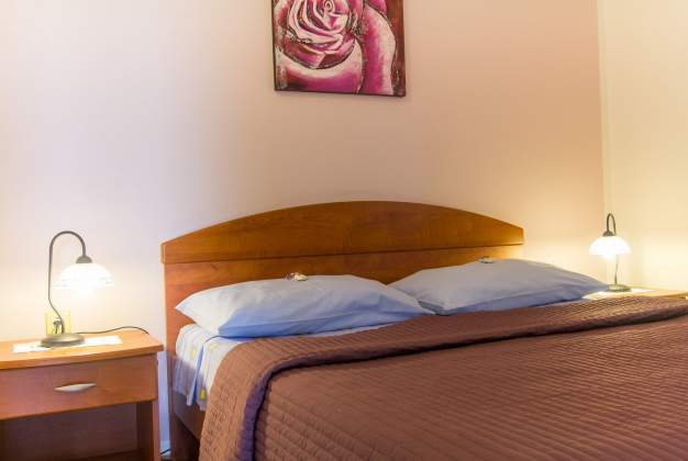 Apartment Melisa 1 surrounded by garden on the ground floor by 3 persons, Mali Lošinj.