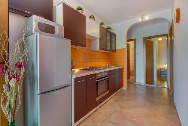 Apartment Melisa 1 surrounded by Mediterranean garden on the ground floor by 3 persons, Mali Lošinj.