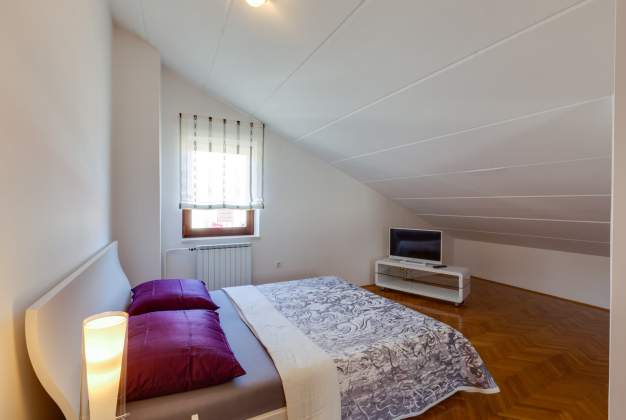Apartment Milica 2 comfortable accommodation near the sea, Mali Lošinj – 2