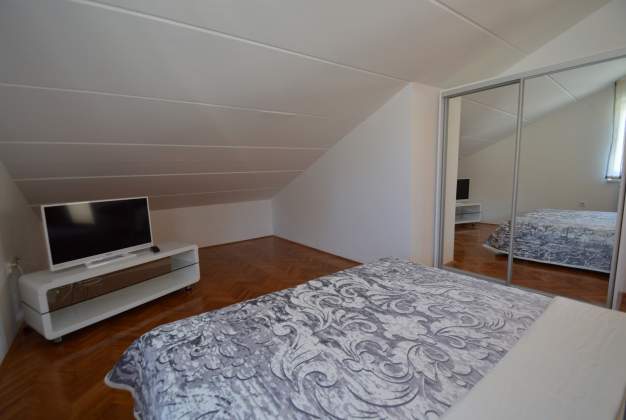 Apartment Milica 2 comfortable accommodation near the sea, Mali Lošinj