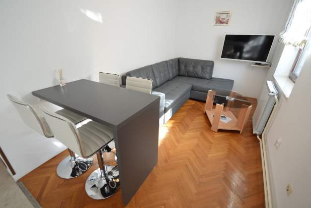 Apartment Milica 3 ideal vacation just a step away from the sea, Mali Lošinj