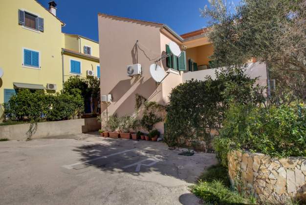 Ferienwohnungen Nadia 1 - Sveti Jakov, Kroatien