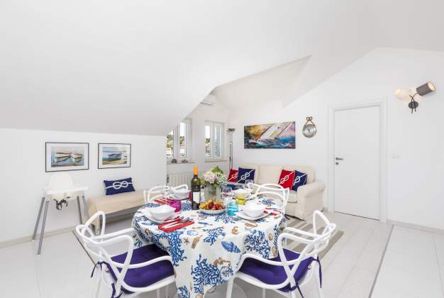 Apartman Navy 1 – Udoban smještaj 450m od plaže, Mali Lošinj