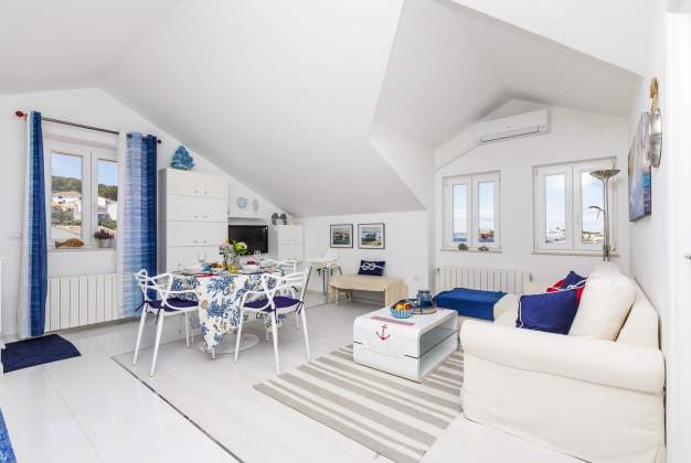 Apartman Navy 1 – Udoban smještaj 450m od plaže, Mali Lošinj