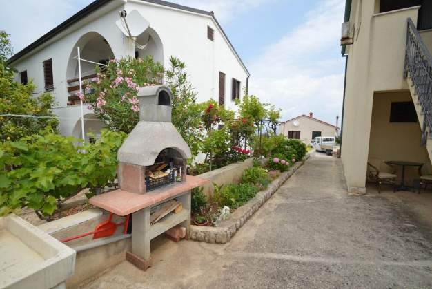 Apartment Neda 2 - simple and relaxing vacation for 2 people Mali Losinj