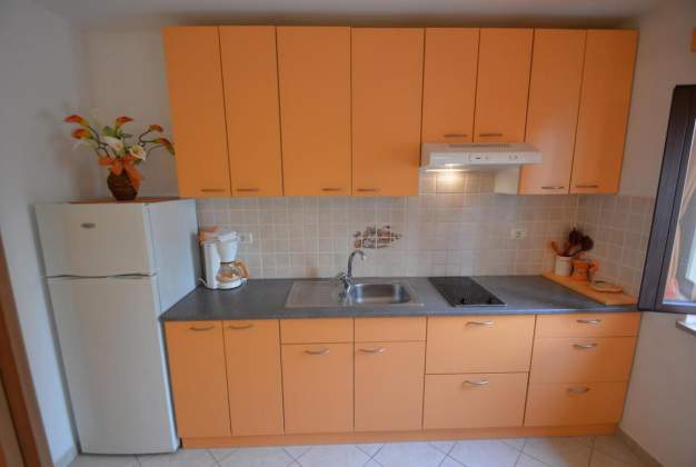 Apartment Neda 2 - simple and relaxing vacation for 2 people Mali Losinj