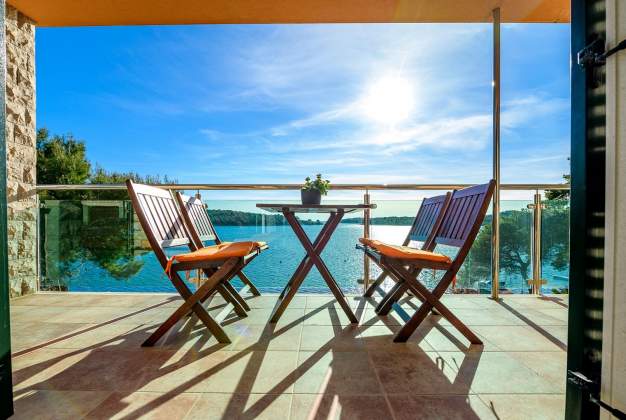 Apartment Kamelia sea view, for 3 people in Poljana, Mali Lošinj