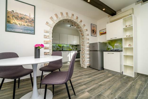 Apartment Kamelia sea view, for 3 people in Poljana, Mali Lošinj