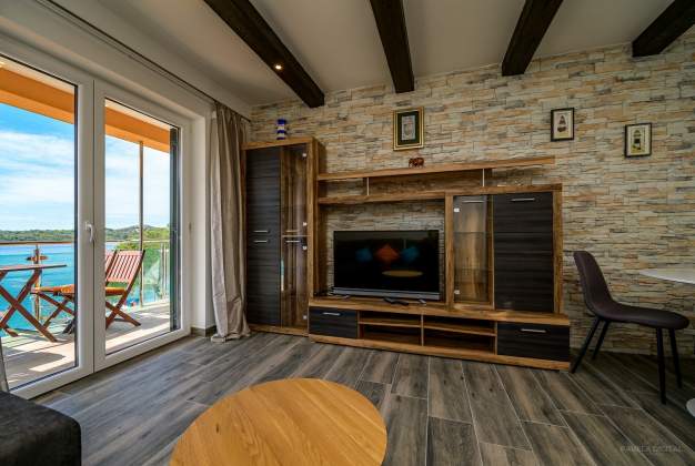 Apartment Kamelia sea view, for 3 people in Poljana, Mali Lošinj