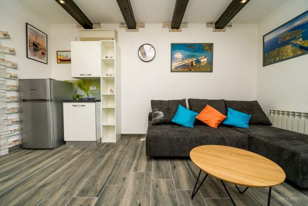 Apartment Kamelia sea view, for 3 people in Poljana, Mali Lošinj