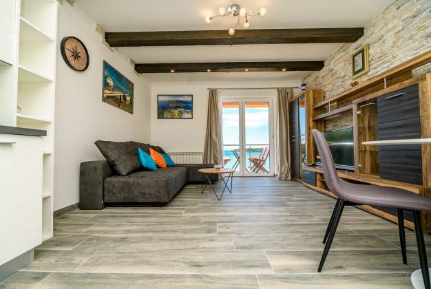 Apartment Kamelia sea view, for 3 people in Poljana, Mali Lošinj