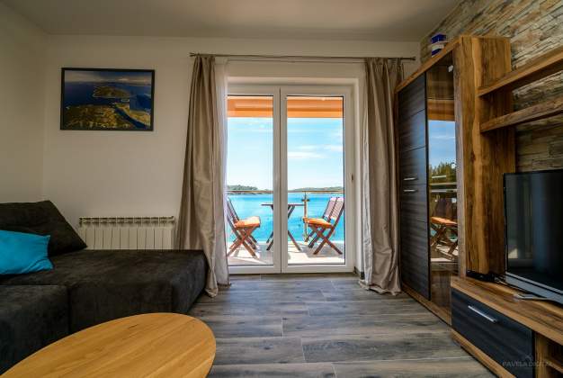 Apartment Kamelia sea view, for 3 people in Poljana, Mali Lošinj