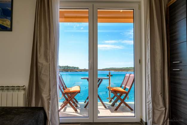 Apartment Kamelia sea view, for 3 people in Poljana, Mali Lošinj