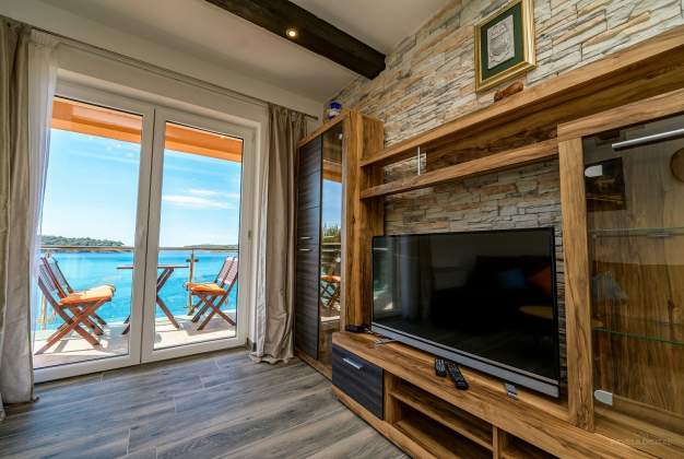 Apartment Kamelia sea view, for 3 people in Poljana, Mali Lošinj
