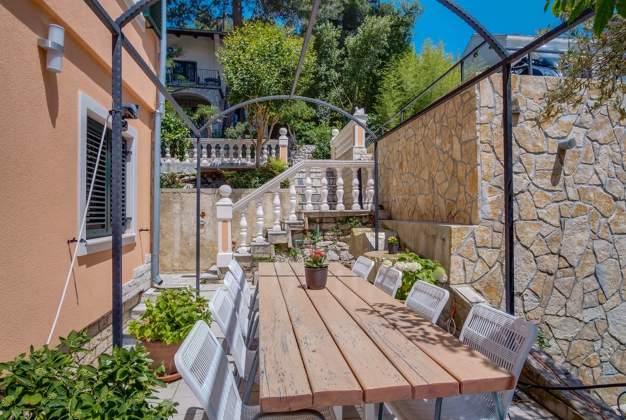 Magnolia apartment with sea view, Mali Lošinj
