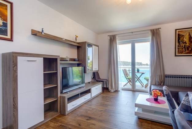 Apartment Lavanda with a view for three people in Poljana, Mali Lošinj