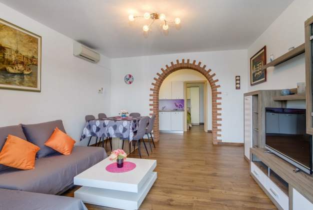 Apartment Lavanda with a view for three people in Poljana, Mali Lošinj
