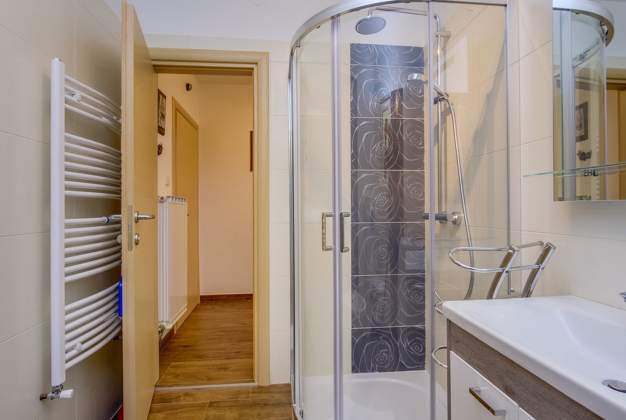 Apartment Lavanda with a view for three people in Poljana, Mali Lošinj