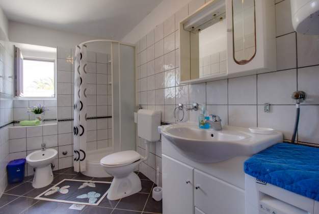 Apartment Nevia 2 accommodation for 4 people in the center of Mali Lošinj