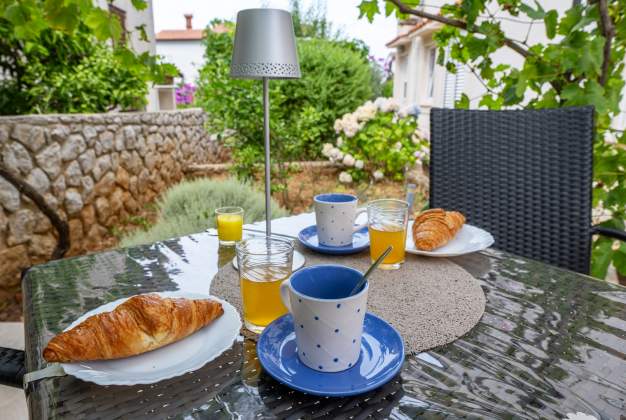 Ferienwohnung Nika 1, ein ruhiger Aufenthalt am Meer für Paare in Mali Lošinj