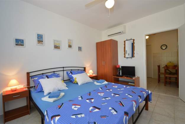 Apartment Nina 3 - Mali Losinj, Croatia