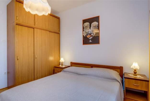 Apartmaji  Nona 1 - rustikalni apartma za 4 osebe, Miholašćica, Hrvaška