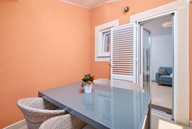AApartment Orangina 1, close to the center and the beach of St. Martin, Mali Lošinj