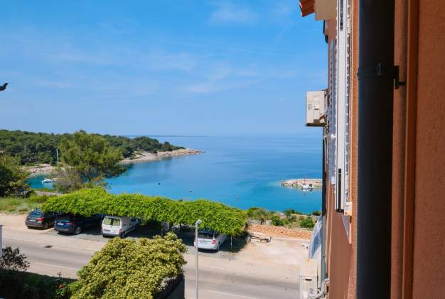 AApartment Orangina 1, close to the center and the beach of St. Martin, Mali Lošinj