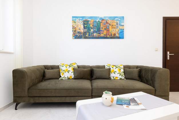 Apartment Orangina 2, quiet location 100m from the sea, Mali Lošinj