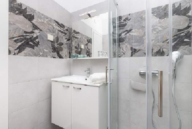 Apartment Orangina 2, quiet location 100m from the sea, Mali Lošinj