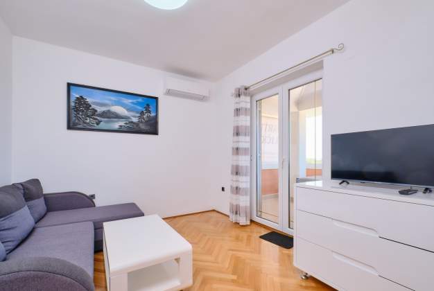 Apartment Orangina 3, sea View, 100m from the beach, Mali Losinj