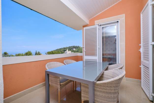 Apartment Orangina 3, sea View, 100m from the beach, Mali Losinj