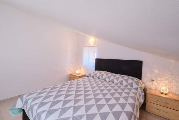 Apartment Orangina 4, peaceful vacation 100m from the sea, Mali Lošinj