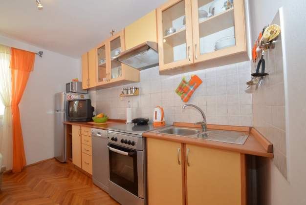 Apartment Orhideja 1, Cozy Stay in Mali Lošinj Center