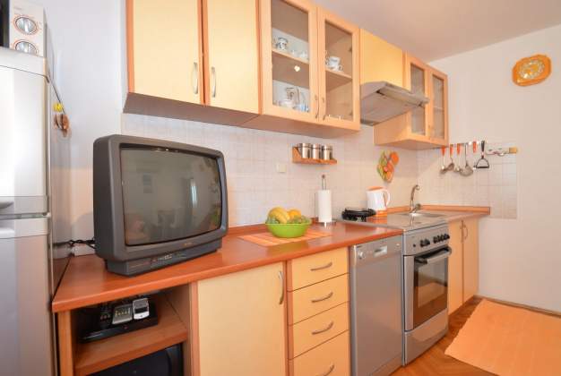 Apartment Orhideja 1, Cozy Stay in Mali Lošinj Center