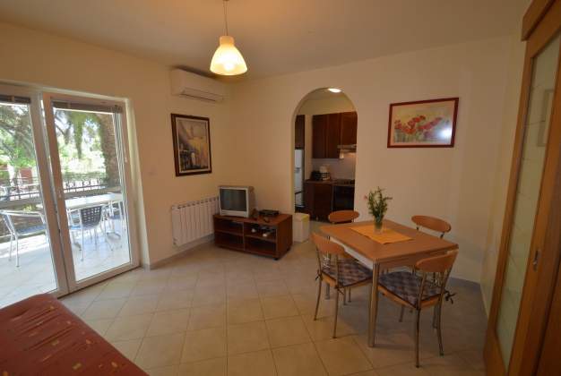 Apartment Oskar 1, for 4 people in Privlaka, Mali Lošinj