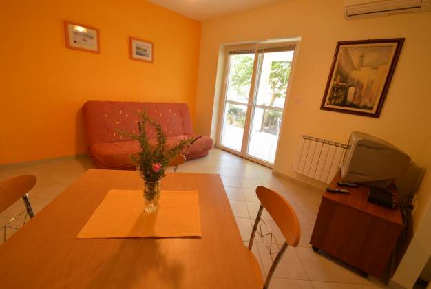 Apartment Oskar 1, for 4 people in Privlaka, Mali Lošinj