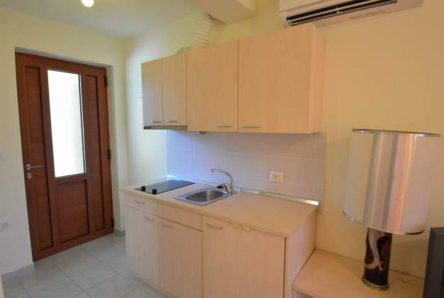 Apartman Oskar 2 - Studio 100m from the beach in Privlaka, Mali Losinj