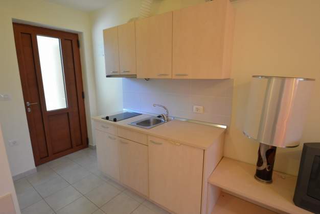 Apartman Oskar 2 - Studio 100m from the beach in Privlaka, Mali Losinj