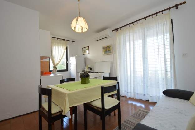 Apartment Petra 1 - Mali Losinj, Croatia