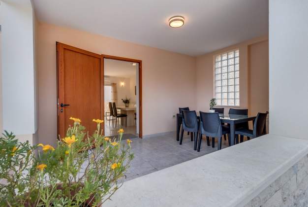 Apartment Pineta 1 located by the beach for 6 people, Artatore