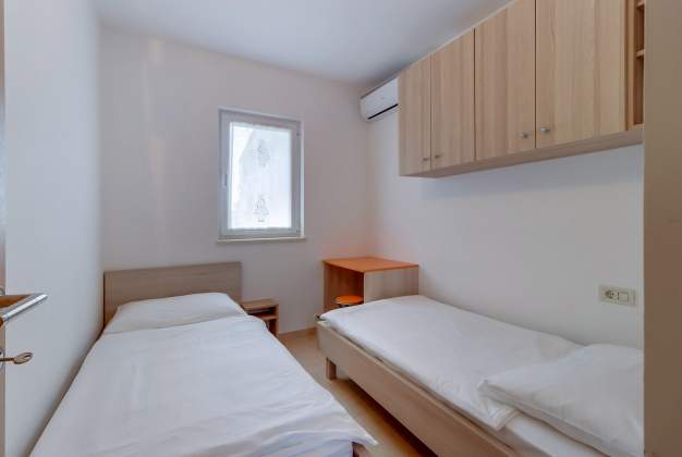 Apartmaji Pineta 1 - moderen apartma za 6 oseb v srcu Artatora Mali Lošinj, Hrvaška