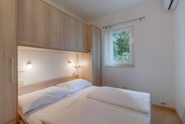 Apartment Pineta 1 located by the beach for 6 people, Artatore