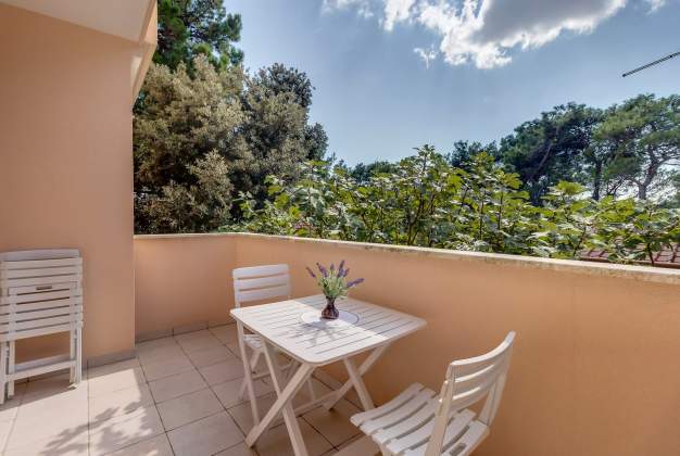 Apartmaji Pineta 1 - moderen apartma za 6 oseb v srcu Artatora Mali Lošinj, Hrvaška