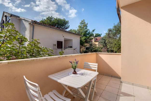Apartment Pineta 1 located by the beach for 6 people, Artatore